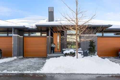 15 Taliesin Trail, Welland, ON, L3C0H5 | Card Image