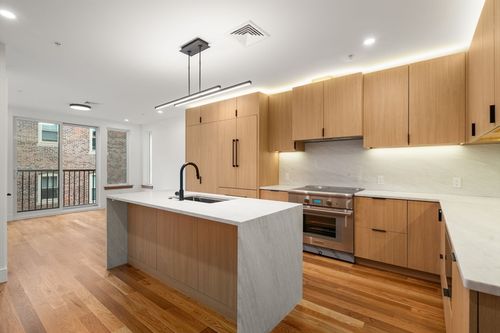 u302-58 Kent St, Brookline, MA, 02445-7947 | Card Image