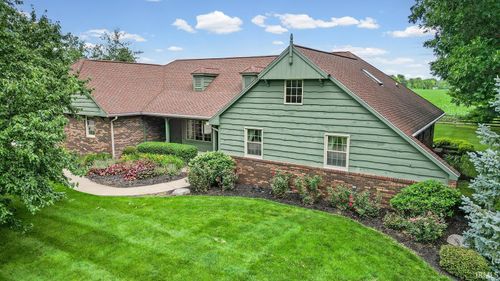 329 N Manor Dr, Williamsport, IN, 47993-1010 | Card Image