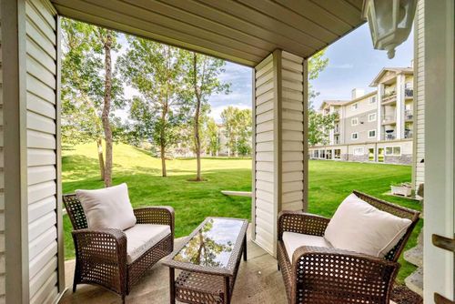 132-5000 Somervale Crt Sw, Calgary, AB, T2Y4M1 | Card Image