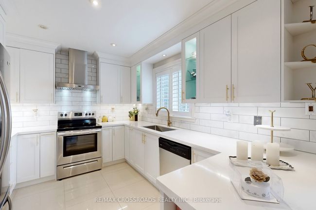 75 Cassandra Cres, House other with 5 bedrooms, 4 bathrooms and 5 parking in Richmond Hill ON | Image 8