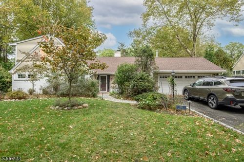 865 Norgate Dr, Ridgewood, NJ, 07450-2117 | Card Image