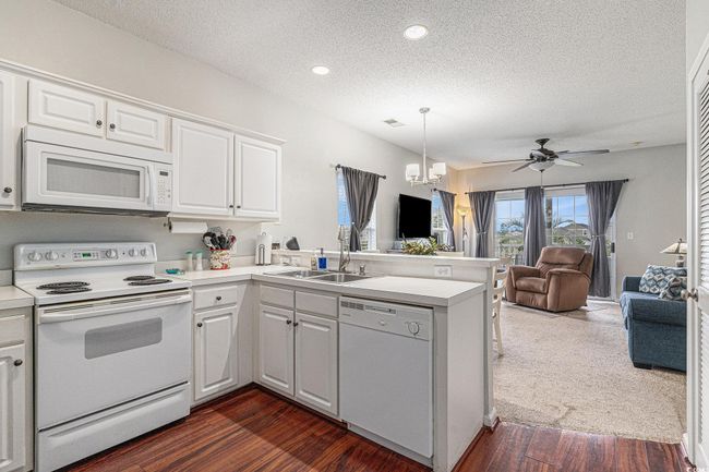 UNIT-202 - 2000 Cross Gate Blvd, Condo with 2 bedrooms, 2 bathrooms and null parking in Surfside Beach SC | Image 7