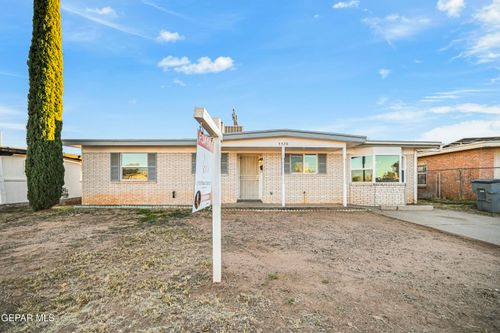 5520 Edinburg Dr, El Paso, TX, 79924-2433 | Card Image