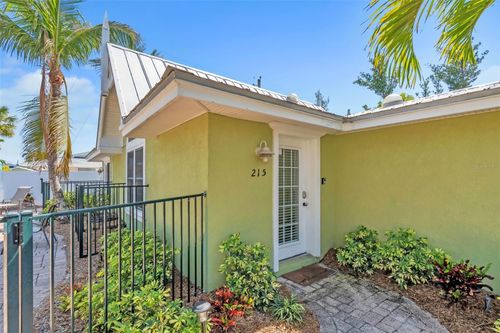 6-215 67th St, HOLMES BEACH, FL, 34217-1314 | Card Image