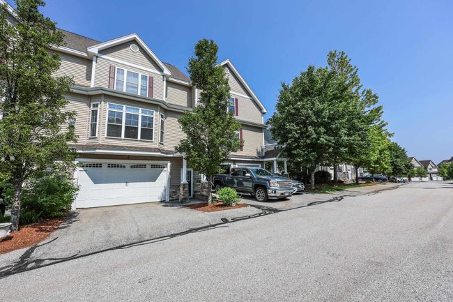 2C Manor Dr, Condo with 3 bedrooms, 2 bathrooms and null parking in Hooksett NH | Image 5