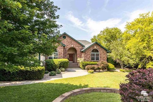 4105 Wycliffe Dr, Manhattan, KS, 66503-8664 | Card Image