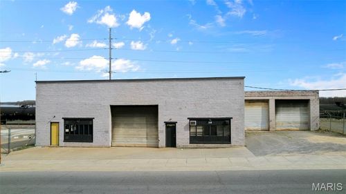 308 N Main St, Cape Girardeau, MO, 63701-7213 | Card Image