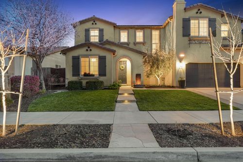 2619 W Connelly Ave, Visalia, CA, 93291-3284 | Card Image