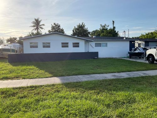 5662 Parke Ave, West Palm Beach, FL, 33407-1648 | Card Image