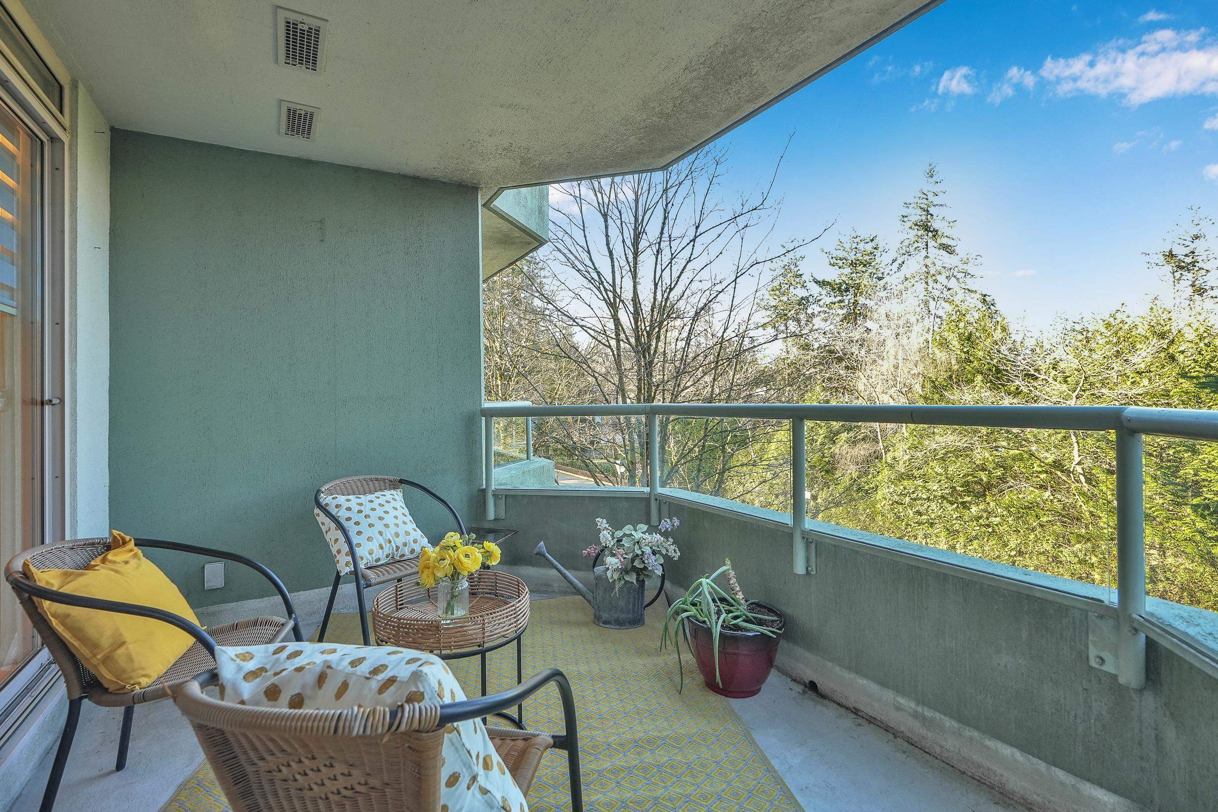 305 - 10082 148 Street, Condo with 1 bedrooms, 2 bathrooms and 1 parking in Surrey BC | Image 15