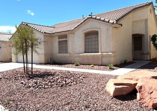 7545 Coral River Dr, Las Vegas, NV, 89131-2620 | Card Image