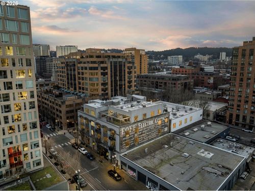 1011 Nw Glisan St, Portland, OR, 97209-3216 | Card Image