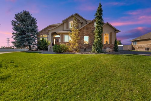 686 Wellington Dr, Kaysville, UT, 84037-9578 | Card Image