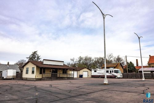 404 W 1st Ave Avenue, Mitchell, SD, 57301 | Card Image