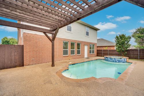 1113 Skylark Dr, Burleson, TX, 76028-7107 | Card Image
