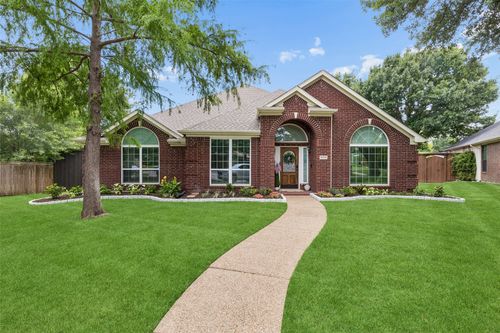 9809 Belfort Dr, Frisco, TX, 75035-5261 | Card Image