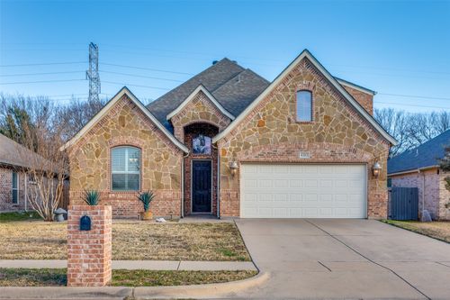 8312 Teja Trl, Benbrook, TX, 76126-1839 | Card Image
