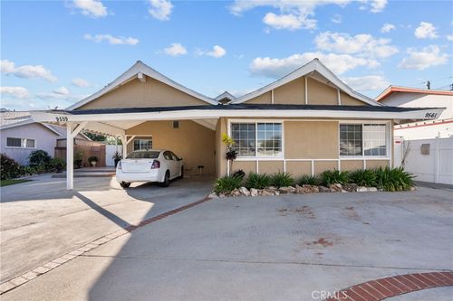 9559 9561 Natick Avenue, North Hills, CA, 91343 | Card Image