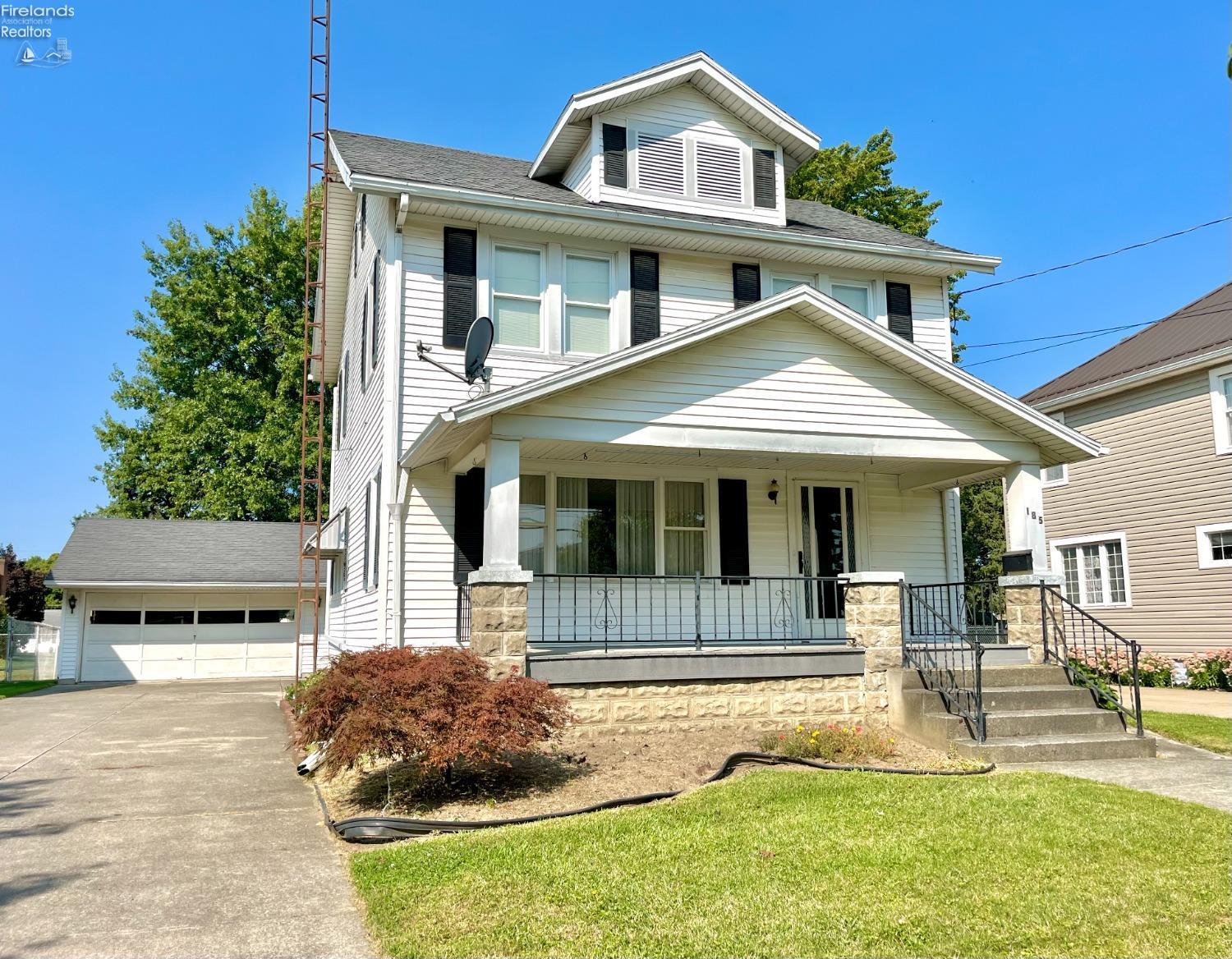 Sheffield St, Bellevue, OH 44811