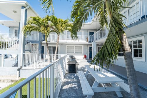 2-801 Andrews Ave, Delray Beach, FL, 33483-7277 | Card Image