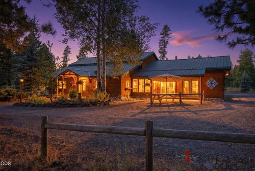 54440 Huntington Road, Bend, OR, 97707 | Card Image