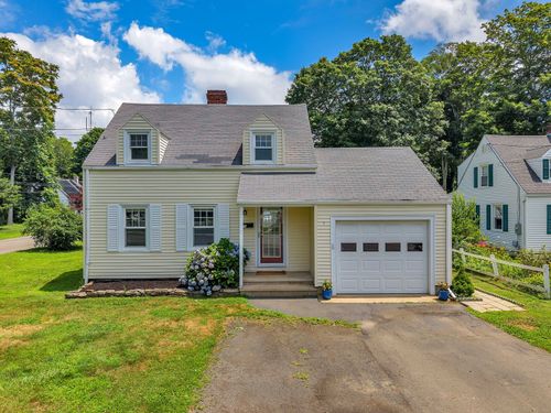 18 Lynde St, Old Saybrook, CT, 06475-2109 | Card Image