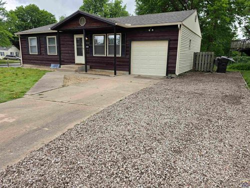 1100 Se 35th Ter, Topeka, KS, 66605-2742 | Card Image