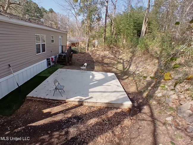 Exterior Back | Image 16