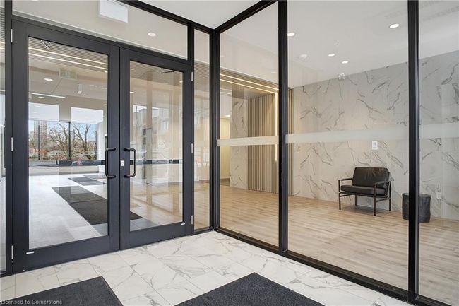 210 - 103 Roger St, House attached with 1 bedrooms, 1 bathrooms and 1 parking in Waterloo ON | Image 4