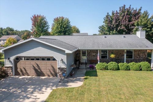 1671 Hunters Glen Drive, OSHKOSH, WI, 54904 | Card Image