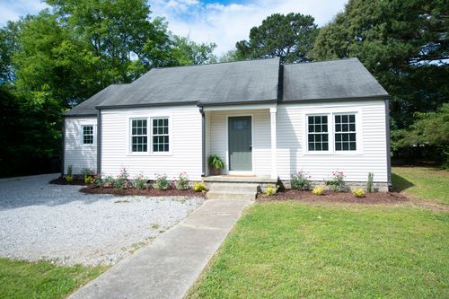 815 Cedar Ln, Tullahoma, TN, 37388-3165 | Card Image