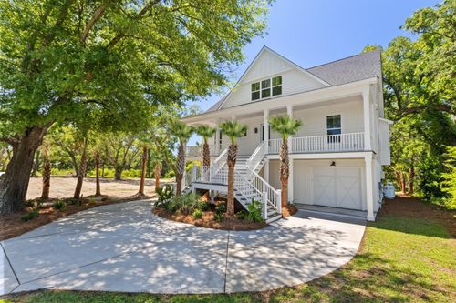 19 Broadway St, Mount Pleasant, SC, 29464-3401 | Card Image