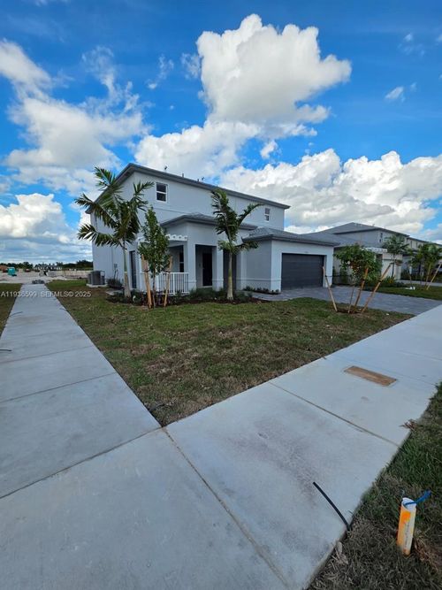 19571 Sw 339th St, Homestead, FL, 33034 | Card Image