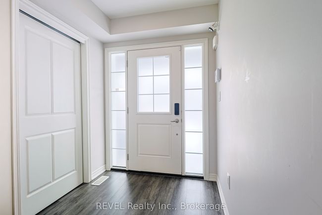 196 Heron St, House attached with 3 bedrooms, 3 bathrooms and 2 parking in Welland ON | Image 6