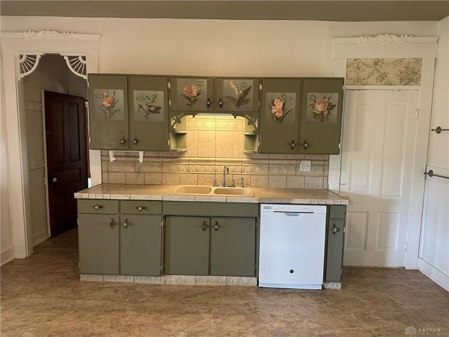3155 S State Route 48, House other with 4 bedrooms, 3 bathrooms and null parking in Ludlow Falls OH | Image 14