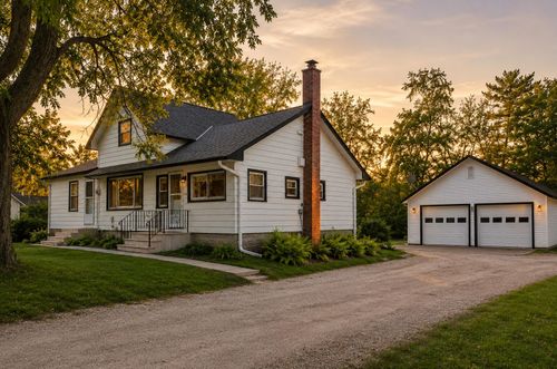 187 S Main St, Dousman, WI, 53118-8747 | Card Image