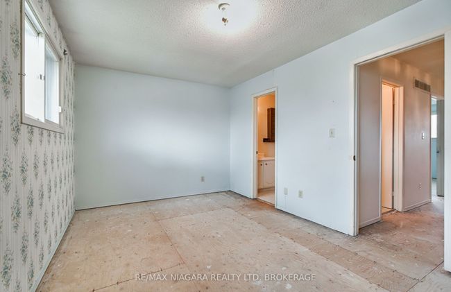 3 - 5787 Swayze Dr, Condo with 3 bedrooms, 2 bathrooms and 1 parking in Niagara Falls ON | Image 21