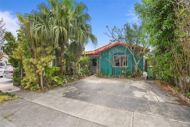 2846 W 75 Th Ter, House other with 3 bedrooms, 2 bathrooms and null parking in Hialeah FL | Image 7