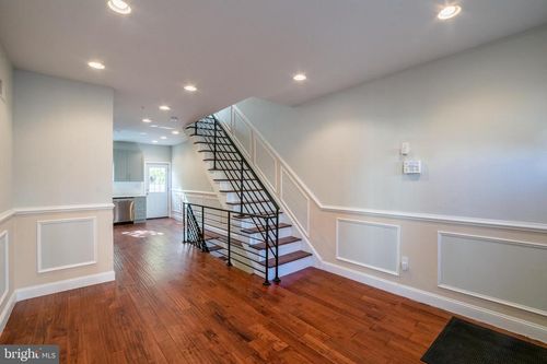 2340 Greenwich St, PHILADELPHIA, PA, 19146-4109 | Card Image