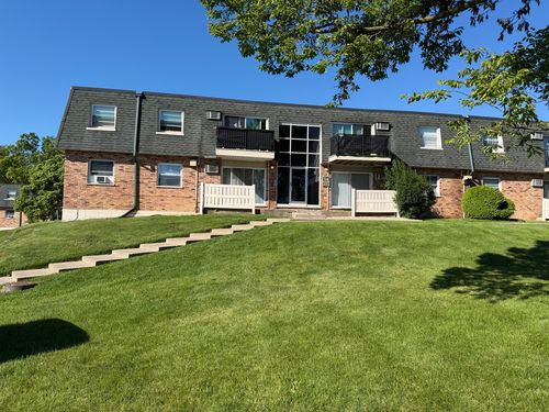 214-9950 S 84th Ter, Palos Hills, IL, 60465-1221 | Card Image