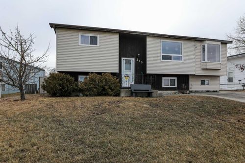 210 Macewan St, Granum, AB, T0L1A0 | Card Image