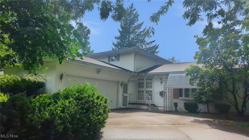 292 Wren Way, Medina, OH, 44256-2814 | Card Image