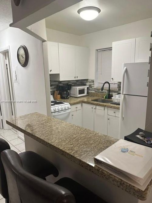 apt-121-251 172nd St, Sunny Isles Beach, FL, 33160-3401 | Card Image
