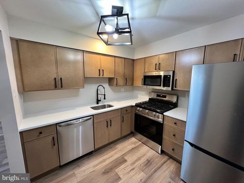 805 Society Pl, NEWTOWN, PA, 18940-3243 | Card Image