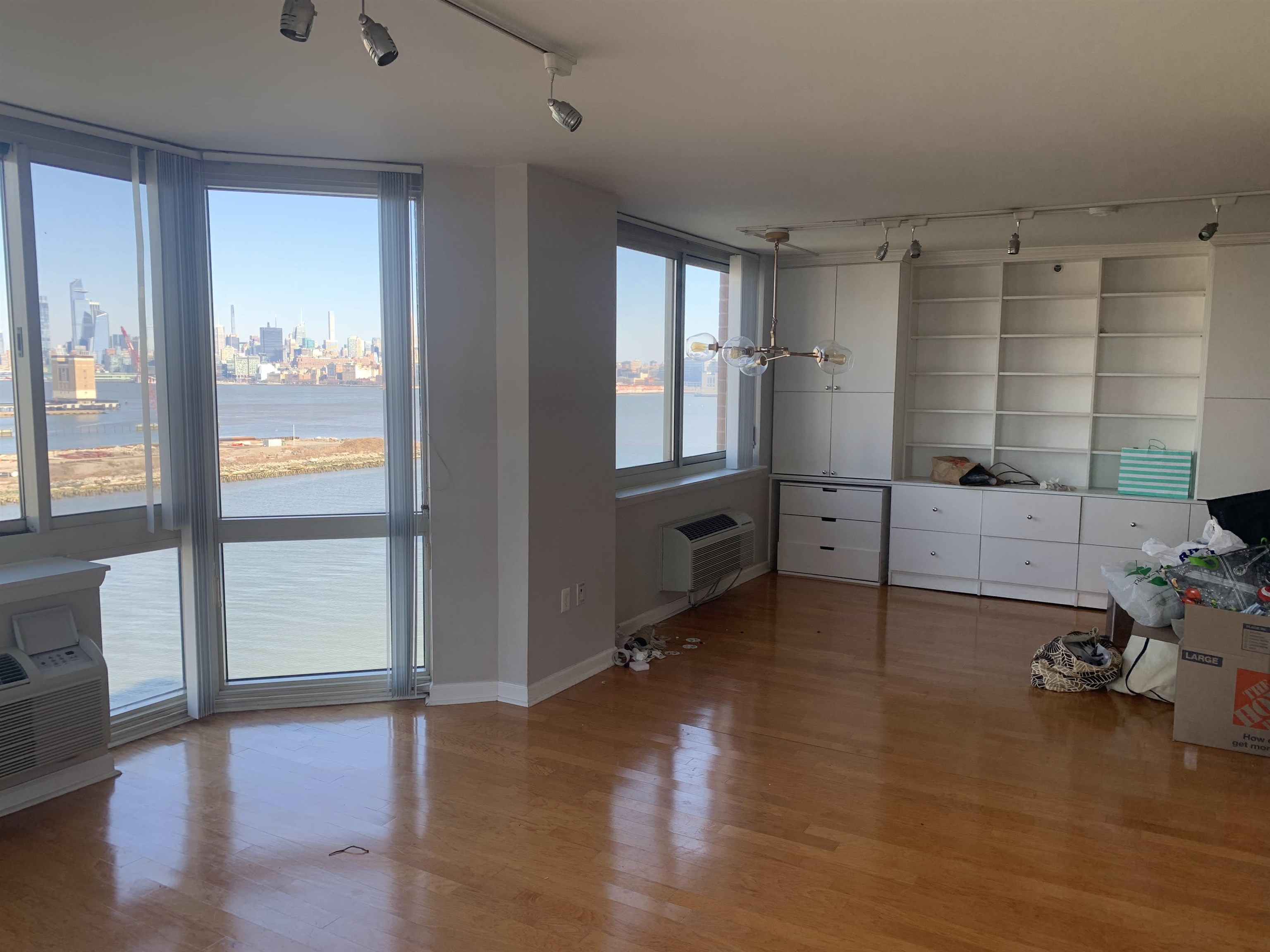Residential Lease in JC, Downtown 5