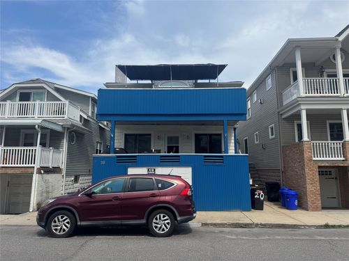upper-20 Illinois Ave, Long Beach, NY, 11561-1112 | Card Image