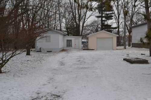 8823 N Kiger Dr, Monticello, IN, 47960-7099 | Card Image