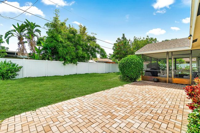 981 Wynndale Way, House other with 3 bedrooms, 2 bathrooms and null parking in Lantana FL | Image 30