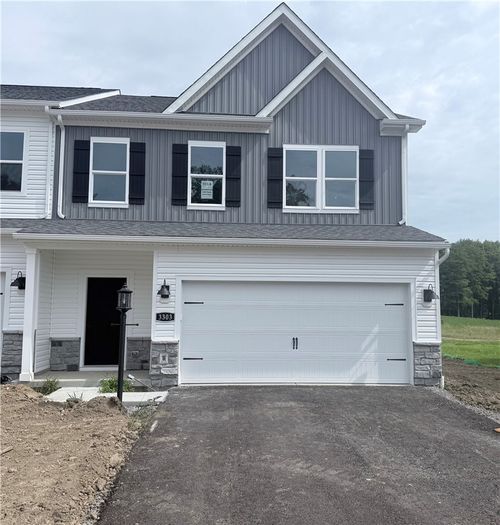 3303 Maple Crest Ct, Butler, PA, 16001-2975 | Card Image